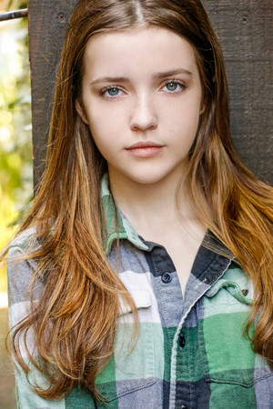 Makenna James profil kép