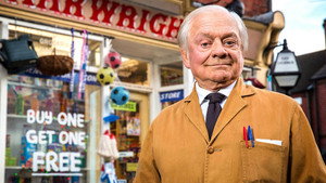 Still Open All Hours 5. évad Ep.1 1. epizód