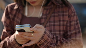 TikTok, un réseau sous influence kép