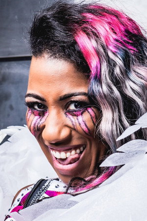 Adrienne Palmer profil kép