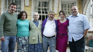Geniş Aile 1. évad Ep.46 46. epizód