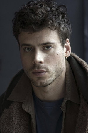François Arnaud profil kép