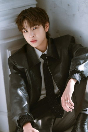 สุริยาวิชญ์ ถนอมชัยสนิท profil kép