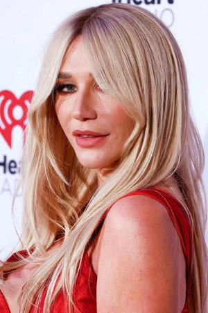 Kesha profil kép