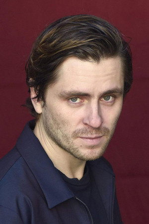 Sverrir Gudnason profil kép