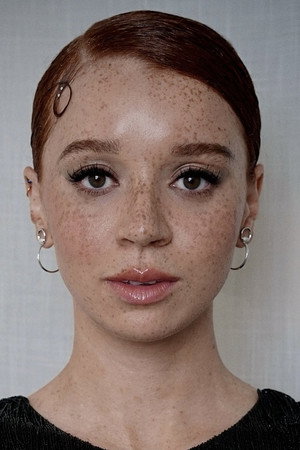 Erin Kellyman profil kép