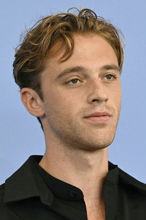 Benjamin Voisin profil kép