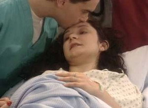 Roseanne 9. évad Ep.19 19. epizód