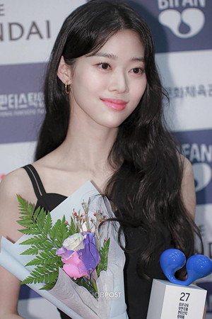 정이서 profil kép
