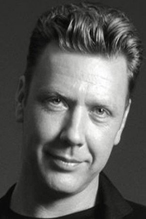 Mikael Persbrandt profil kép