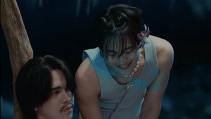 ที่สามของเธอ kép
