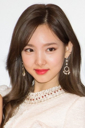 나연 profil kép