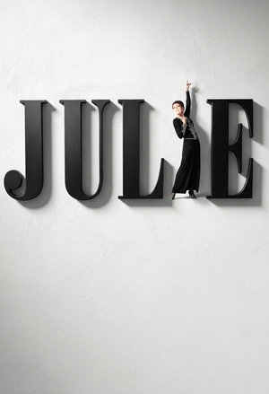 Julie poszter