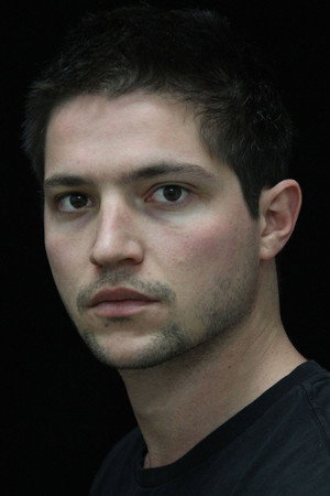 Thomas McDonell profil kép
