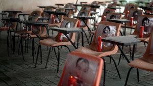 Los 43 de Ayotzinapa: Un Crimen de Estado kép