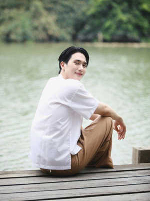 จาฤกรติชา poszter