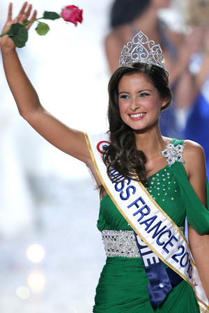 Miss France 23. évad (2009-12-05) poszter