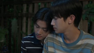ต้นส้มอยู่บ้านเขา แต่ผลส้มหล่นมาบ้านเราตลอดเลย kép