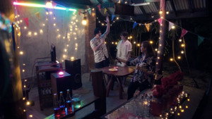 ที่สามของเธอ kép