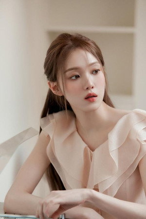 이성경 profil kép