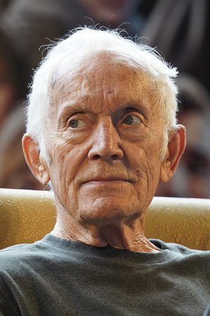 Lance Henriksen profil kép