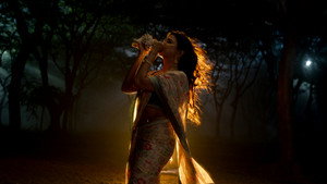యక్షిణి kép