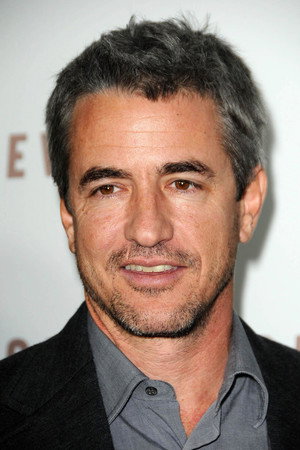 Dermot Mulroney profil kép