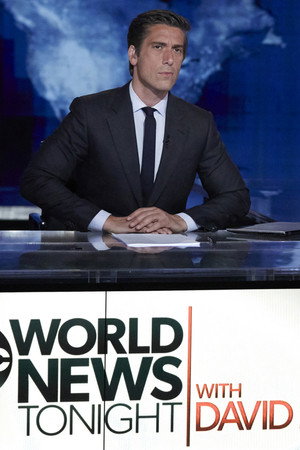 World News Tonight with David Muir poszter