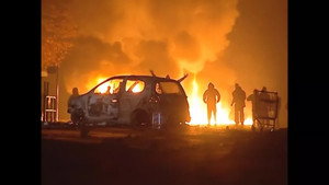 2005, état d'urgence kép