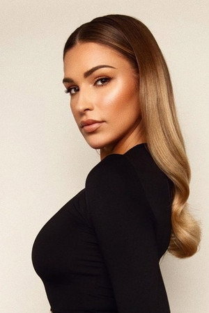 Zara McDermott profil kép