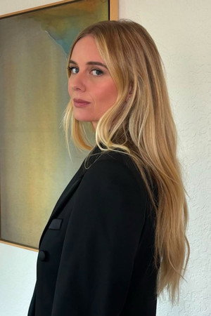 Justine Lupe profil kép