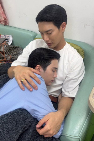 จาฤกรติชา poszter