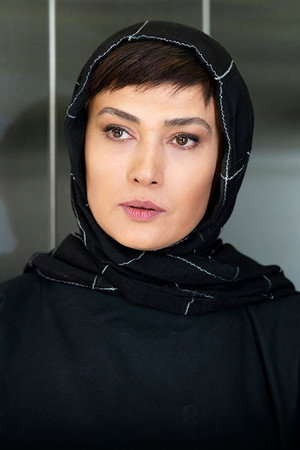 لادن مستوفی profil kép