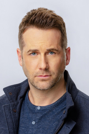Niall Matter profil kép