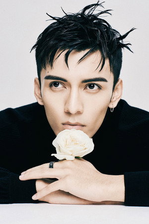 欧米德 profil kép