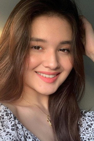 Kira Balinger profil kép