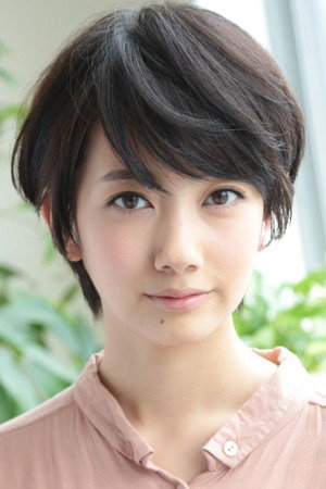 波瑠 profil kép