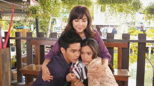 แม่ดอกรักเร่ kép