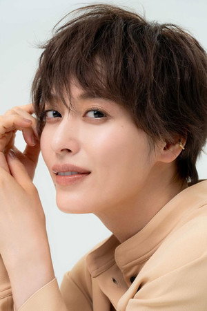 月城かなと profil kép