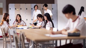 ความลับในคืนฤดูร้อน kép