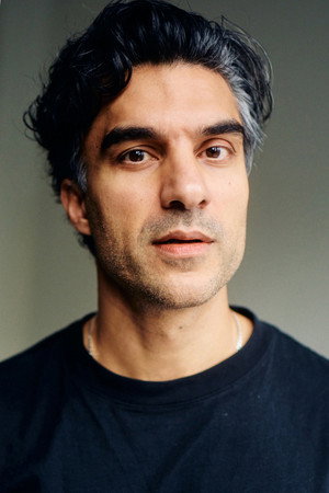 Farzad Farzaneh profil kép