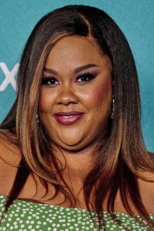 Nicole Byer profil kép