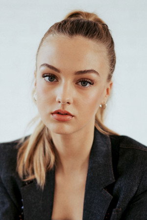 Lilly Krug profil kép