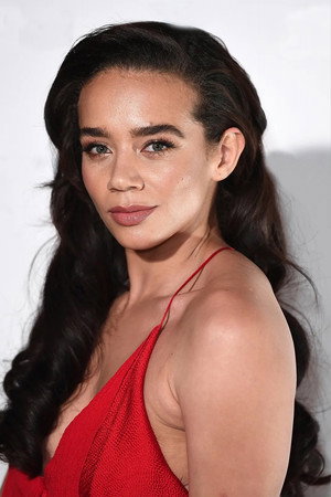 Hannah John-Kamen profil kép
