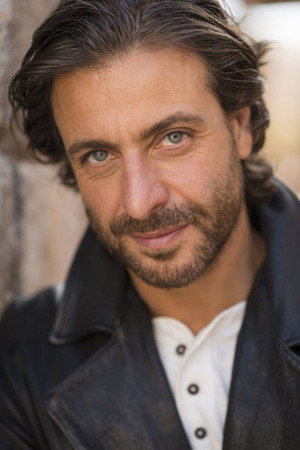 Adam Levy profil kép