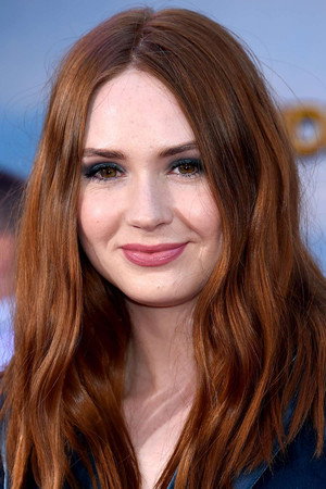 Karen Gillan profil kép