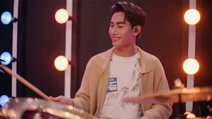 ขอฟังอีกครั้งเพลงรักของเธอ kép