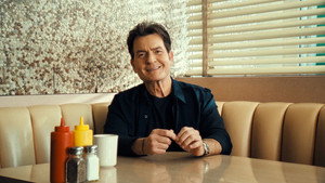Alias Charlie Sheen kép