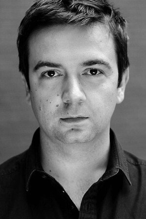 Simon Lowe profil kép