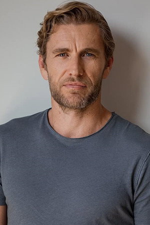 Brett Tucker profil kép
